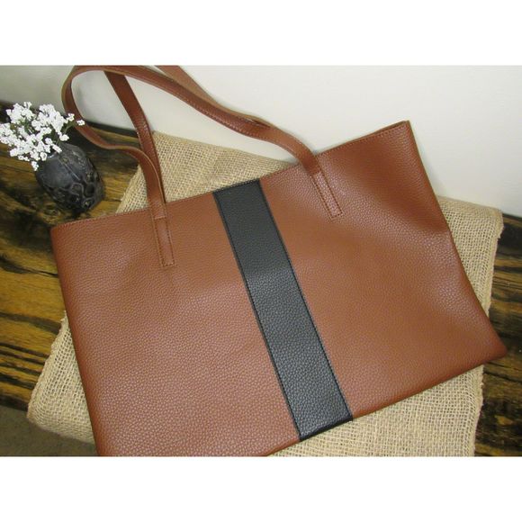 Vince Camuto Handbags - Vegan Leather Vince Camuto Luck Tote Like New!